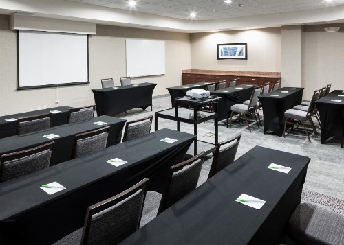 Courtyard by Marriott Miami at Dolphin Mall - image 36
