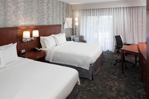 Courtyard by Marriott Miami at Dolphin Mall - image 40