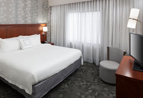 Courtyard by Marriott Miami at Dolphin Mall - image 43