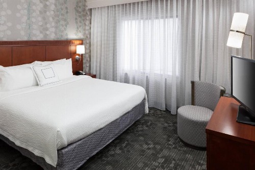 Courtyard by Marriott Miami at Dolphin Mall - image 46