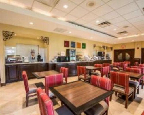Comfort Suites Miami - image 13