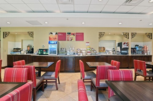 Comfort Suites Miami - image 16