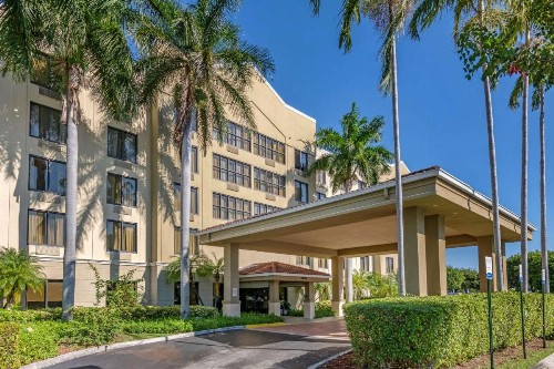 Comfort Suites Miami - image 7