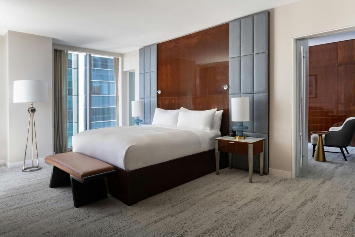 JW Marriott Marquis Miami - image 3