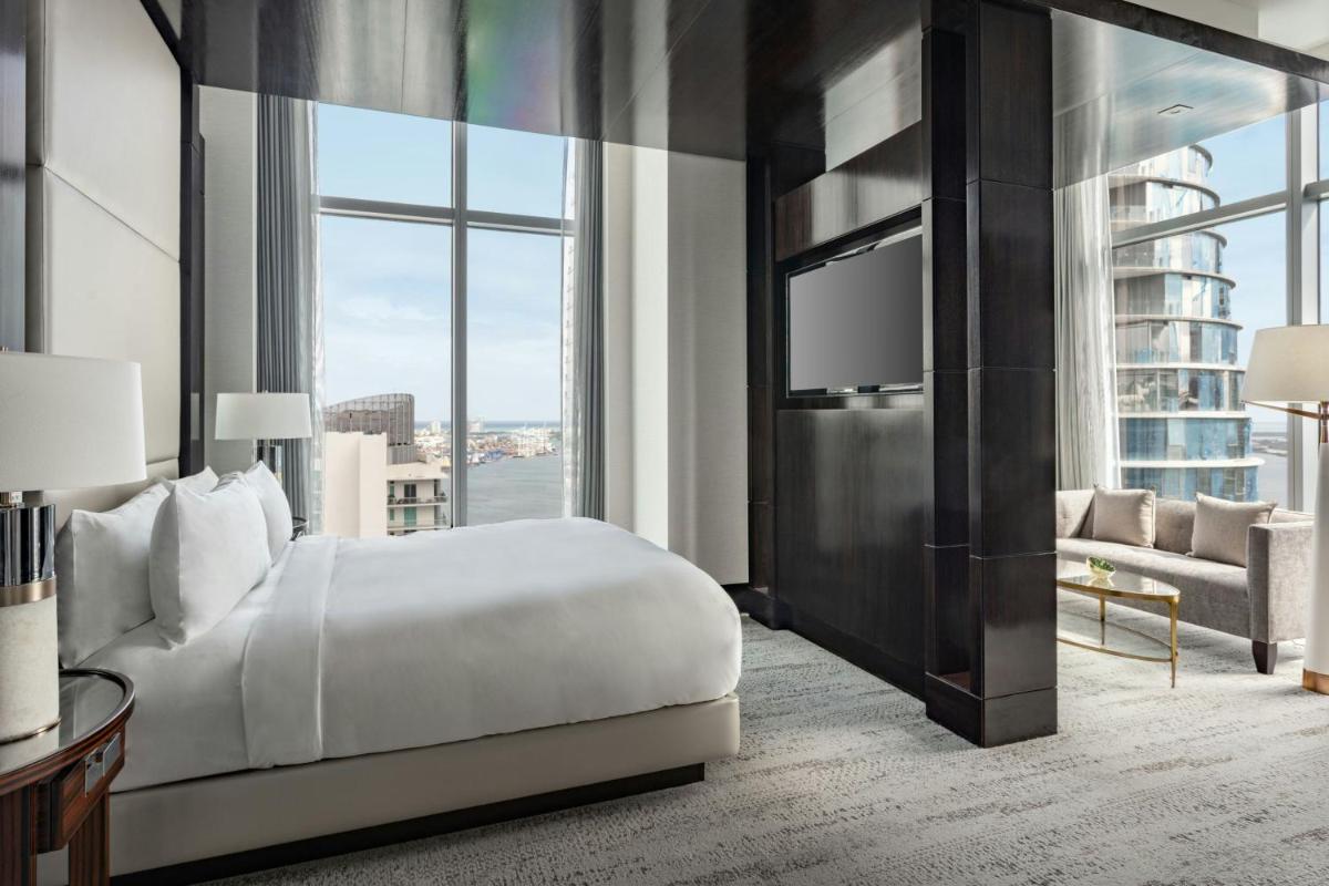 JW Marriott Marquis Miami - image 6