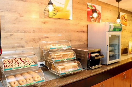 Quality Inn Miami Airport - Doral - image 15
