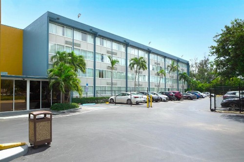 Days Inn by Wyndham Miami International Airport - image 14