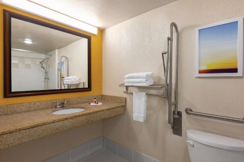Days Inn by Wyndham Miami International Airport - image 27