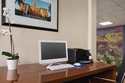 Days Inn by Wyndham Miami International Airport - image 4