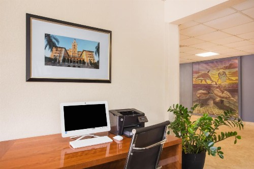 Days Inn by Wyndham Miami International Airport - image 41