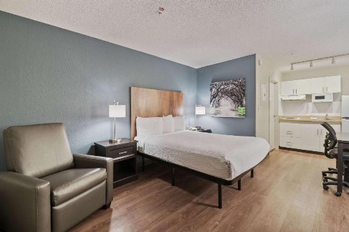 Extended Stay America Suites - Miami - Airport - Blue Lagoon - image 11