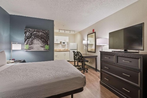 Extended Stay America Suites - Miami - Airport - Blue Lagoon - image 13
