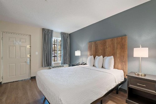 Extended Stay America Suites - Miami - Airport - Blue Lagoon - image 19