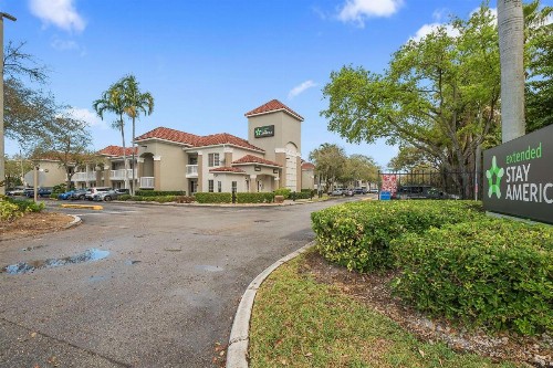 Extended Stay America Suites - Miami - Airport - Blue Lagoon - image 2