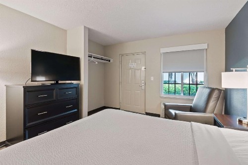 Extended Stay America Suites - Miami - Airport - Blue Lagoon - image 27