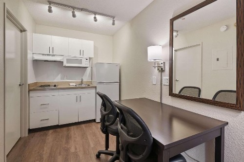 Extended Stay America Suites - Miami - Airport - Blue Lagoon - image 28