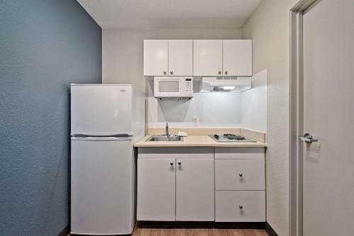 Extended Stay America Suites - Miami - Airport - Blue Lagoon - image 35