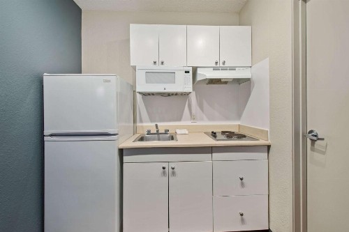 Extended Stay America Suites - Miami - Airport - Blue Lagoon - image 42