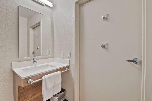 Extended Stay America Suites - Miami - Airport - Blue Lagoon - image 48
