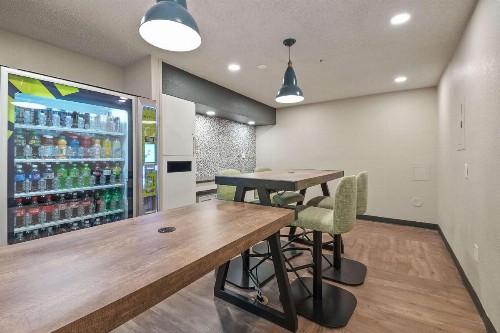 Extended Stay America Suites - Miami - Airport - Blue Lagoon - image 5