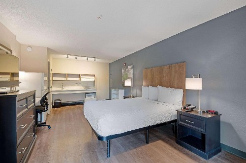 Extended Stay America Suites - Miami - Airport - Blue Lagoon - image 8