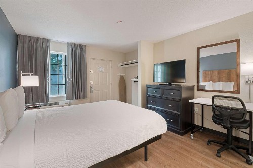 Extended Stay America Suites - Miami - Airport - Blue Lagoon - image 9