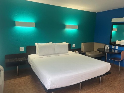 Motel 6-Miami FL - image 5