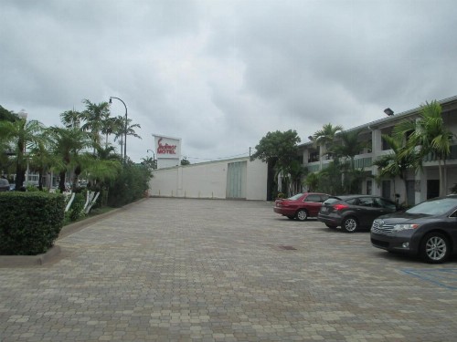 Shalimar Motel - image 30