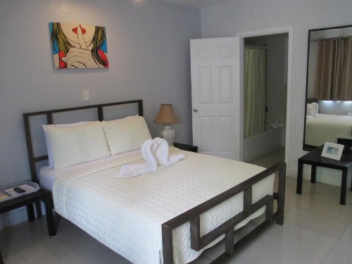 Shalimar Motel - image 8