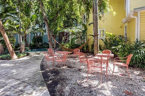 Selina Miami River - image 20
