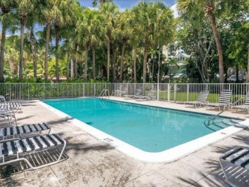 Selina Miami River - image 40