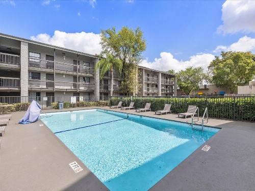 La Quinta Inn by Wyndham Miami Airport North - image 14