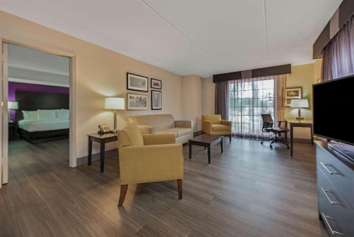 La Quinta Inn by Wyndham Miami Airport North - image 31