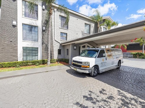 La Quinta Inn by Wyndham Miami Airport North - image 35