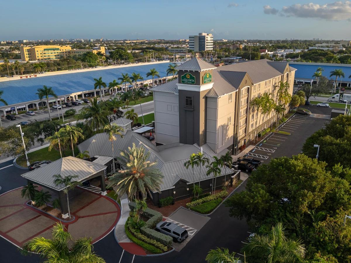 La Quinta by Wyndham Miami Airport West - main image