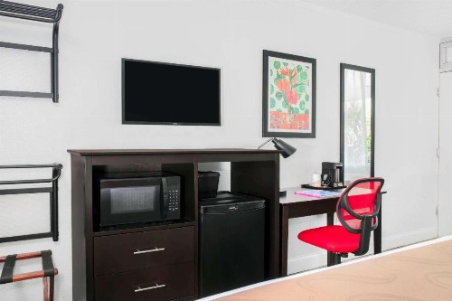 Quality Inn Miami South - image 16