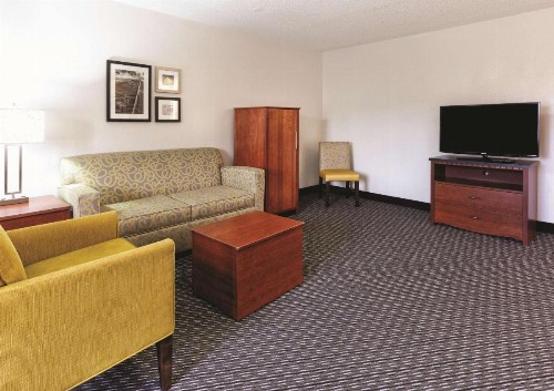 La Quinta by Wyndham Miami Airport East - image 23