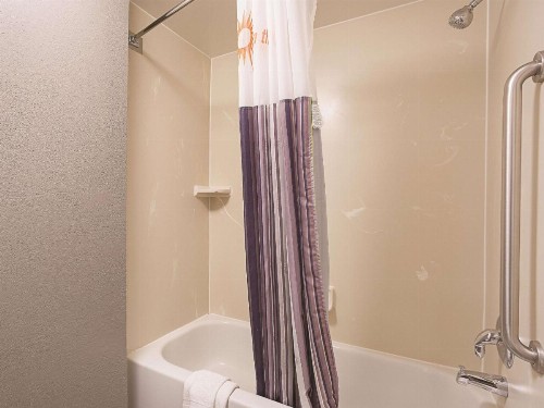 La Quinta by Wyndham Miami Airport East - image 27