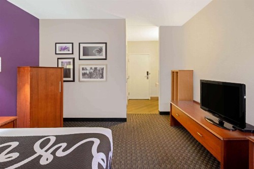 La Quinta by Wyndham Miami Airport East - image 30