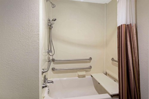 La Quinta by Wyndham Miami Airport East - image 31