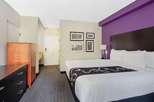 La Quinta by Wyndham Miami Airport East - image 38