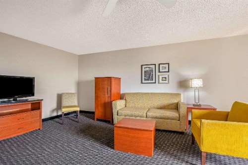 La Quinta by Wyndham Miami Airport East - image 47