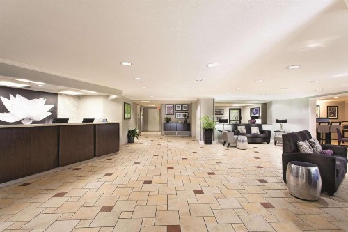 La Quinta by Wyndham Miami Airport East - image 5