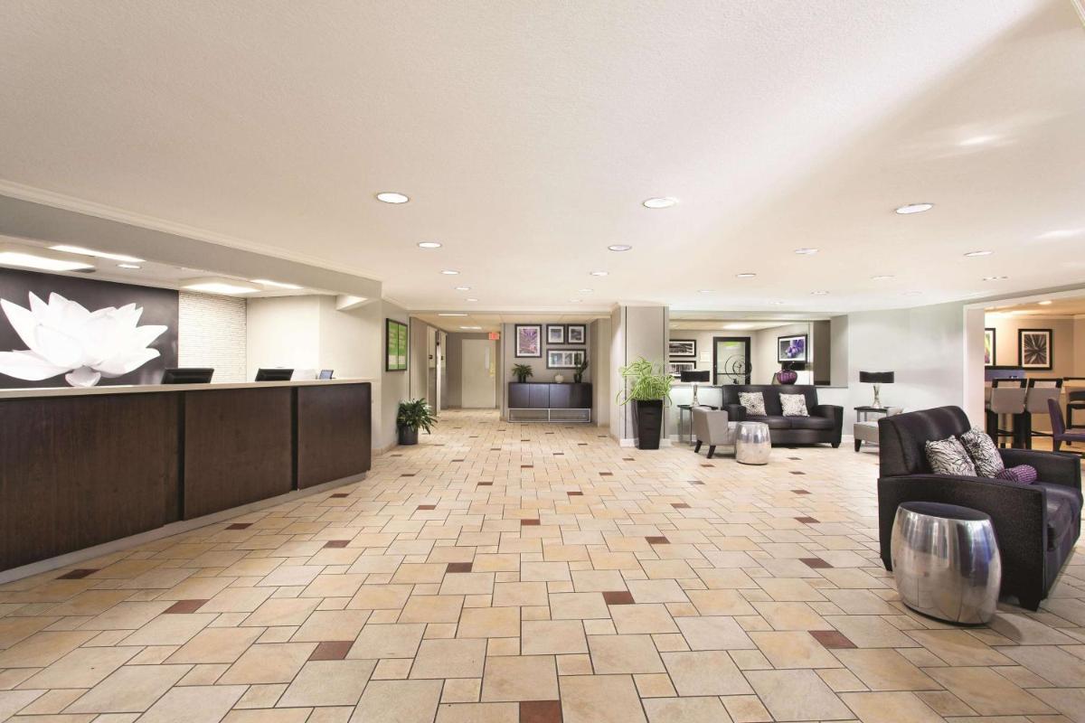 La Quinta by Wyndham Miami Airport East - image 5