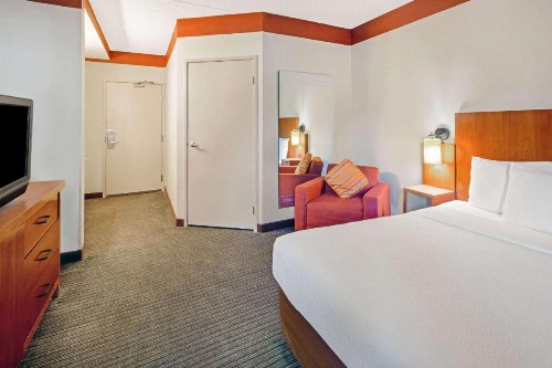 La Quinta by Wyndham Miami Cutler Bay - image 10