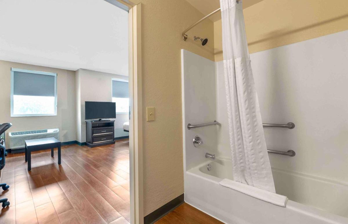 Extended Stay America - Miami - Airport - Doral - 25th Street - image 3