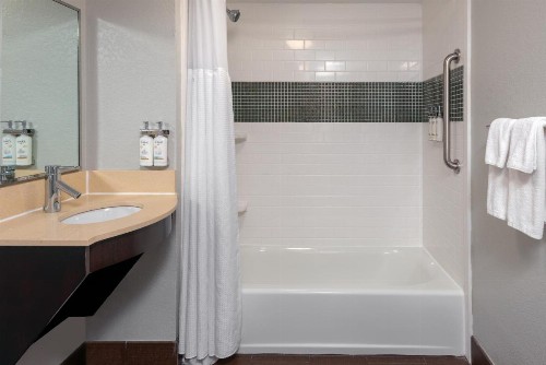 Staybridge Suites Miami Doral Area an IHG Hotel - image 11