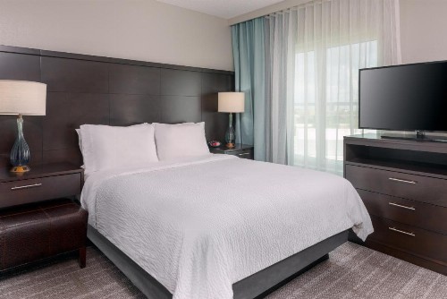 Staybridge Suites Miami Doral Area an IHG Hotel - image 16