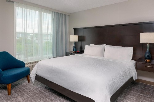 Staybridge Suites Miami Doral Area an IHG Hotel - image 20