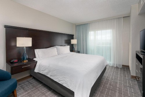 Staybridge Suites Miami Doral Area an IHG Hotel - image 32
